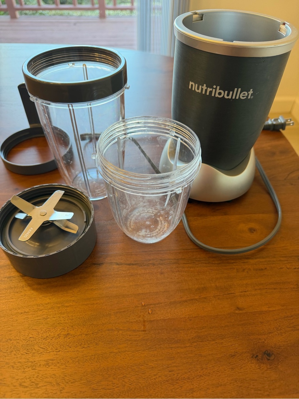 Nutribullet Compact Blender Base with Grey Cups and Lids